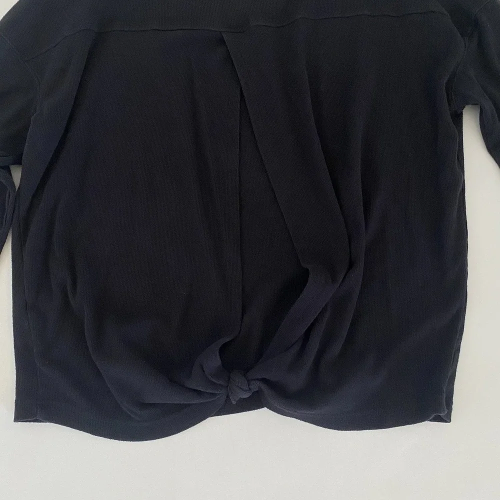 Z by Zella Womens M Long Sleeve Black See Thru Open Back Cut Out Top Soft‎ EUC
